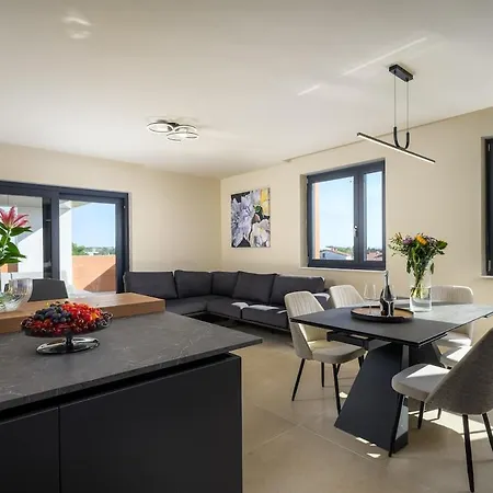 Luxury Penthouse Viki With Seaview *
