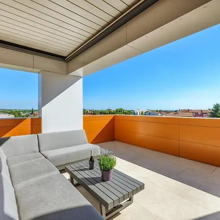 Luxury Penthouse Viki With Seaview Apartmán