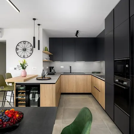 Luxury Penthouse Viki With Seaview * אומאג