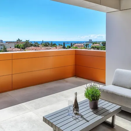 Luxury Penthouse Viki With Seaview דירה *